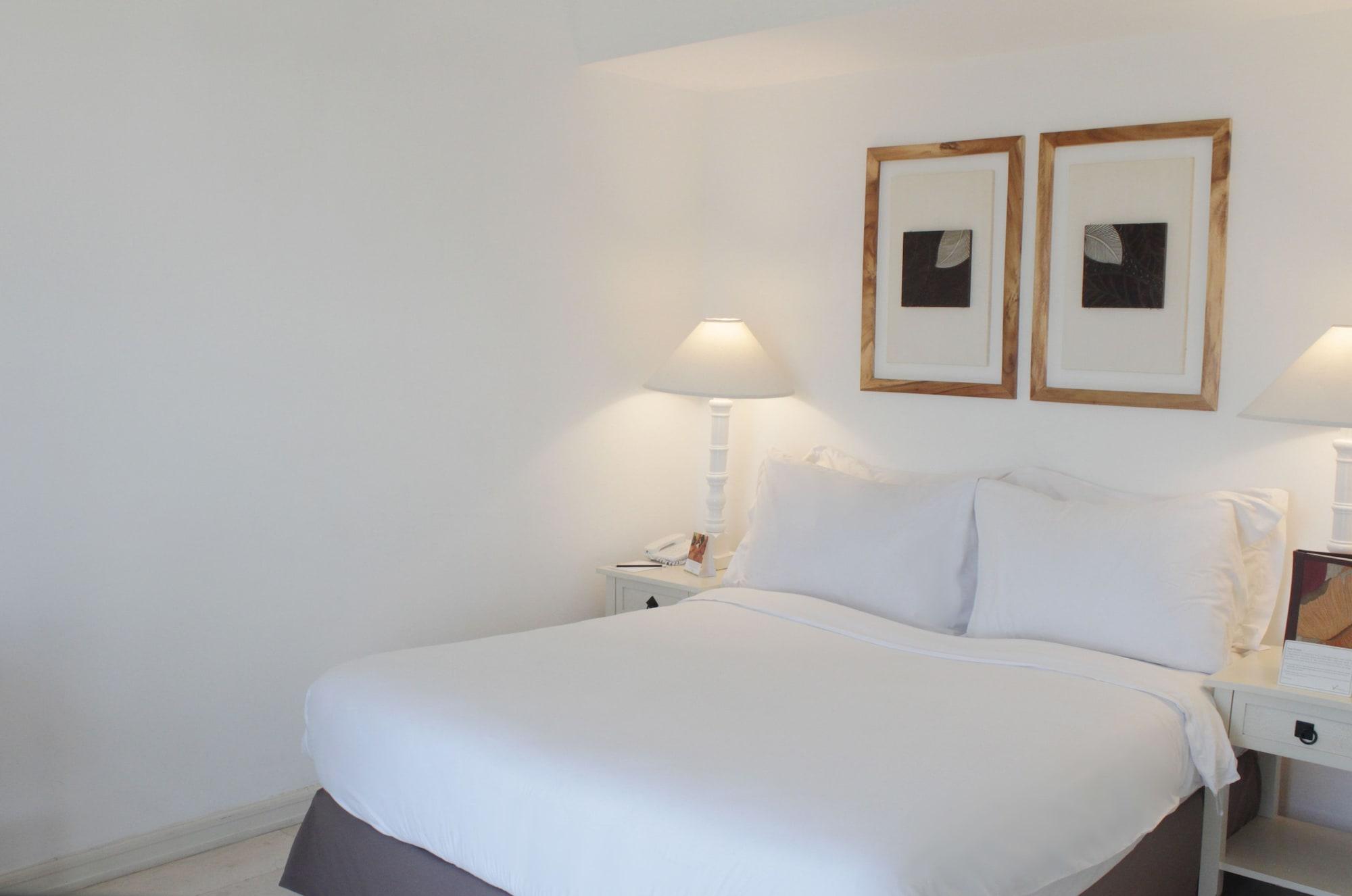 Vivere Hotel And Resorts Muntinlupa City Экстерьер фото