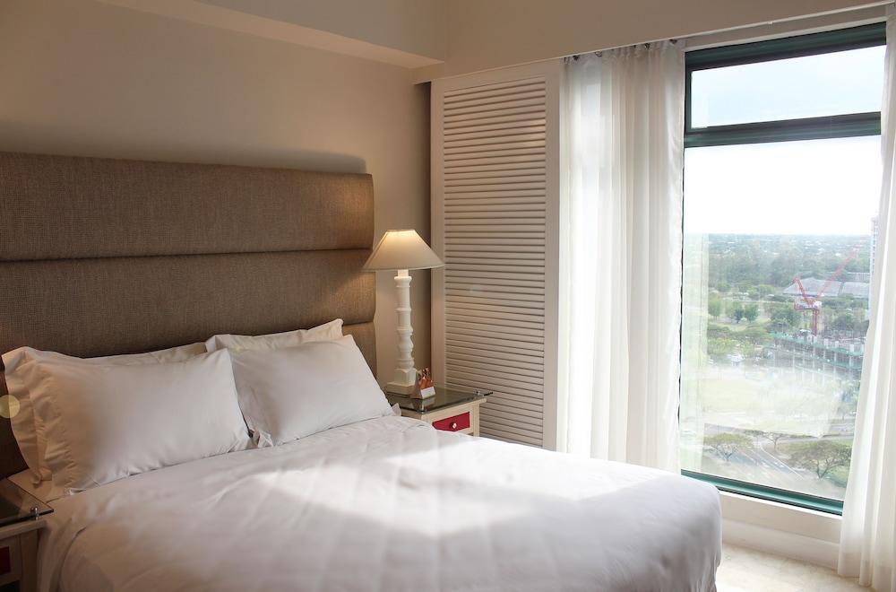 Vivere Hotel And Resorts Muntinlupa City Экстерьер фото