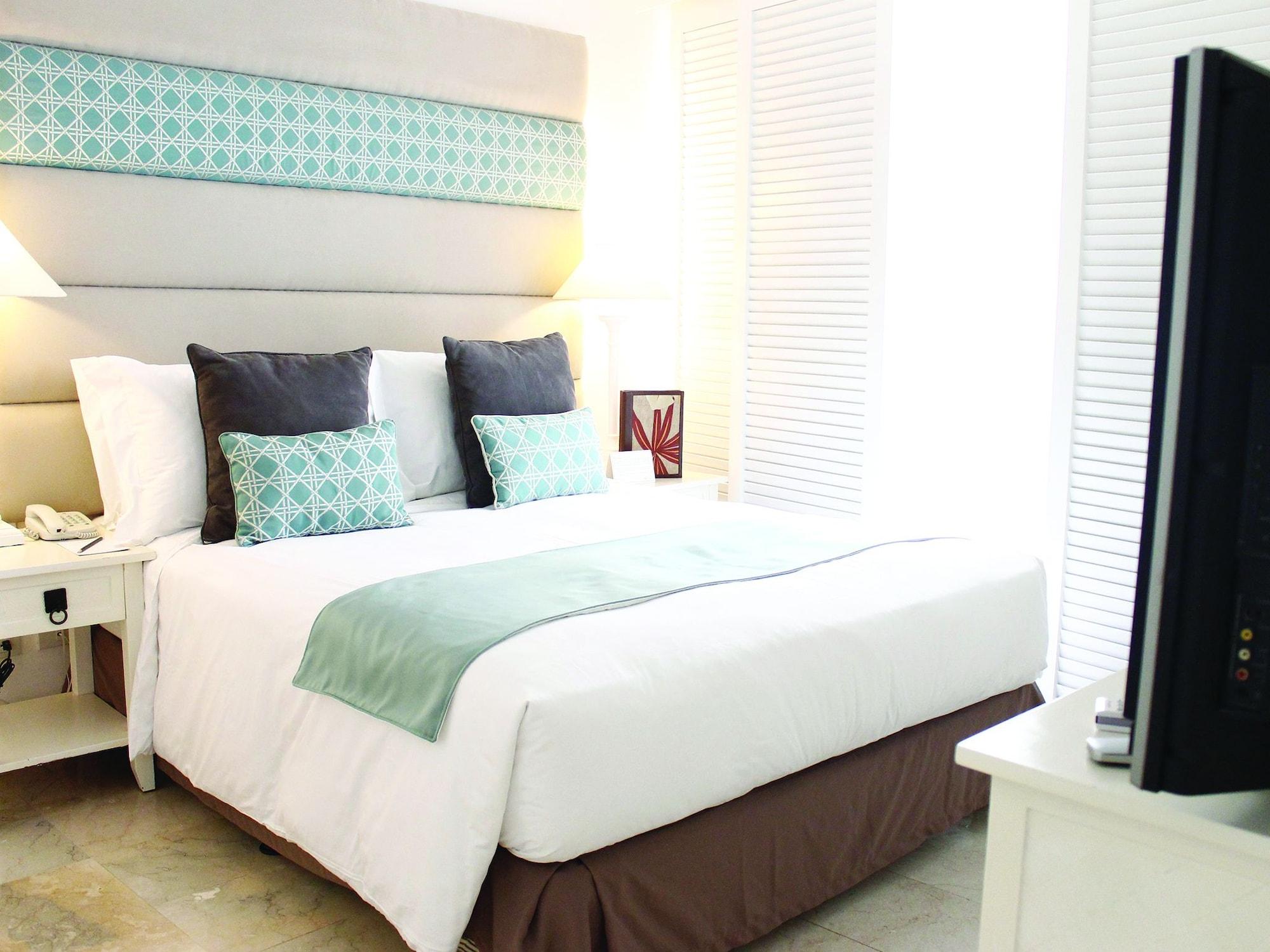 Vivere Hotel And Resorts Muntinlupa City Экстерьер фото