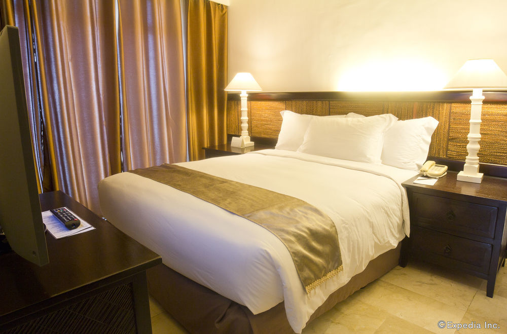 Vivere Hotel And Resorts Muntinlupa City Экстерьер фото